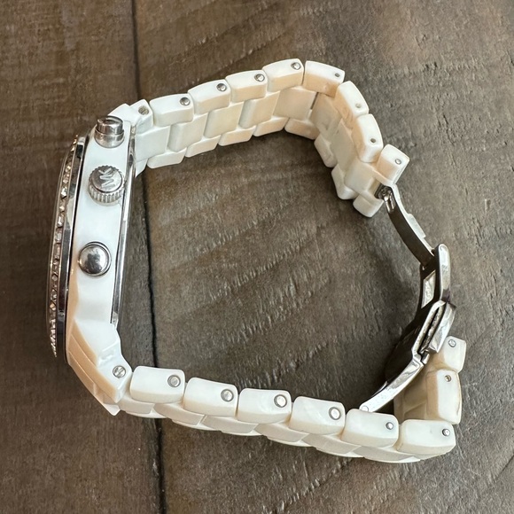 Michael Kors Chronograph Runway Watch | MK-5079 - Picture 5 of 5